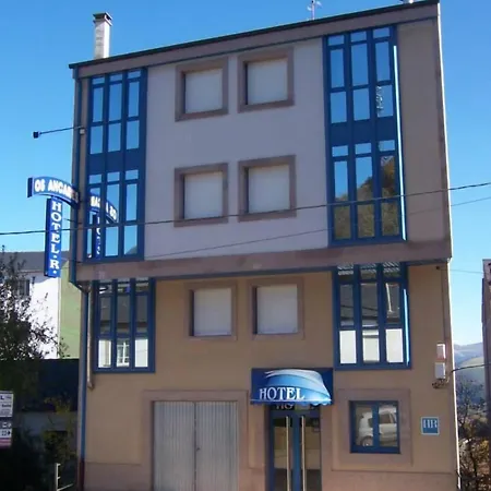 Os Ancares Hotel Becerreá